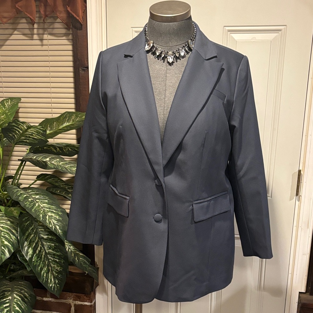 Eloquii Elegant Navy Blazer